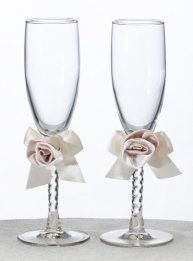 Blush Ivory Bouquet Toasting Glasses