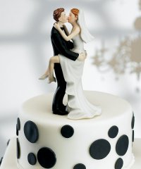Kissing Bride and Groom Cake Topper